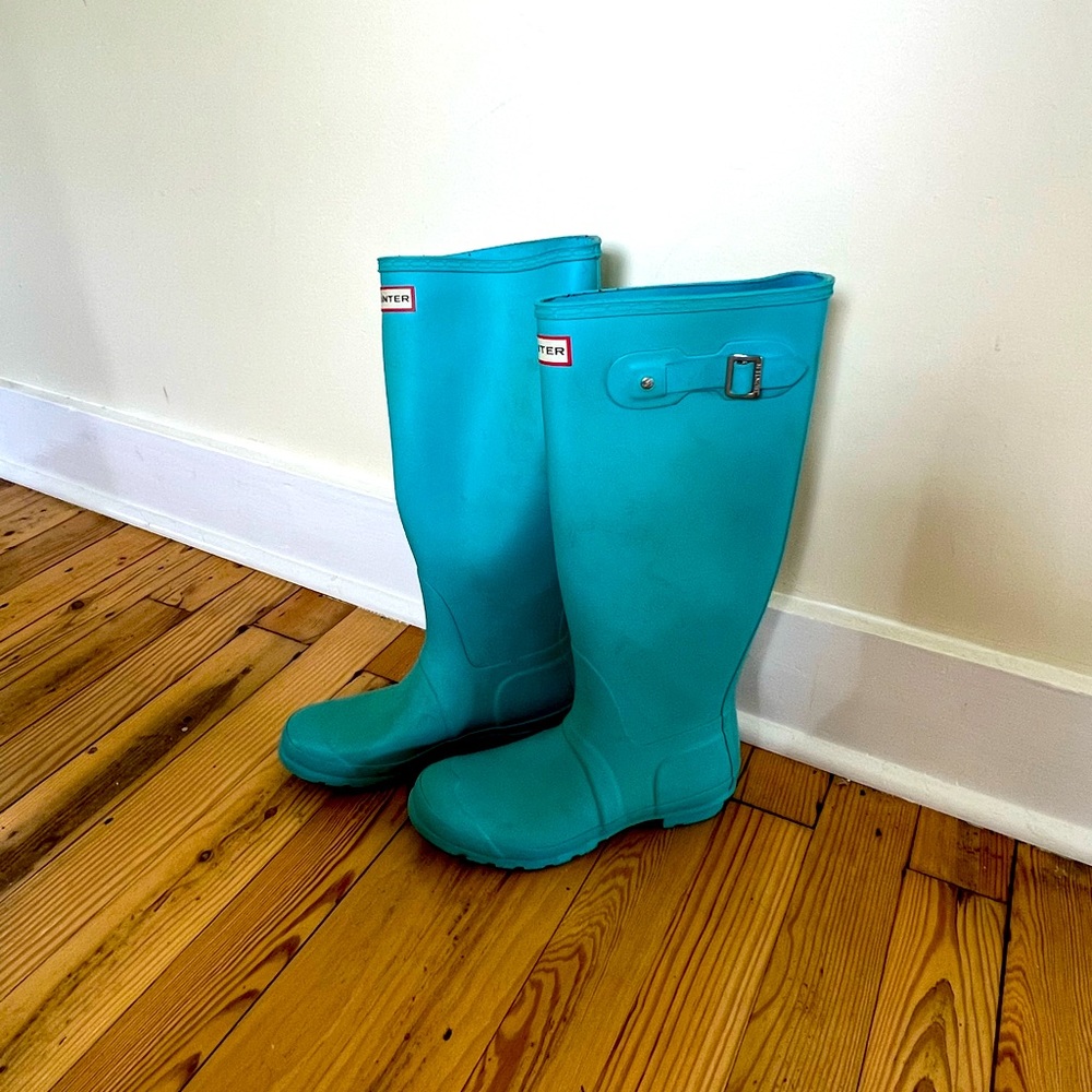 Women’s Hunter teal rain boots size 8